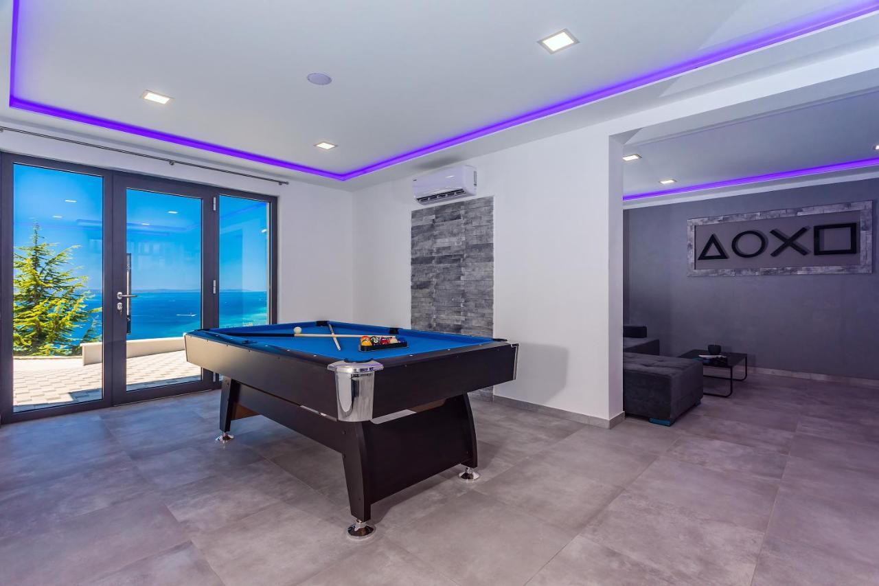 Villa Belvedere With Heated Pool, Billiards, Media Room, Sea Views,10 Pax Omiš Esterno foto