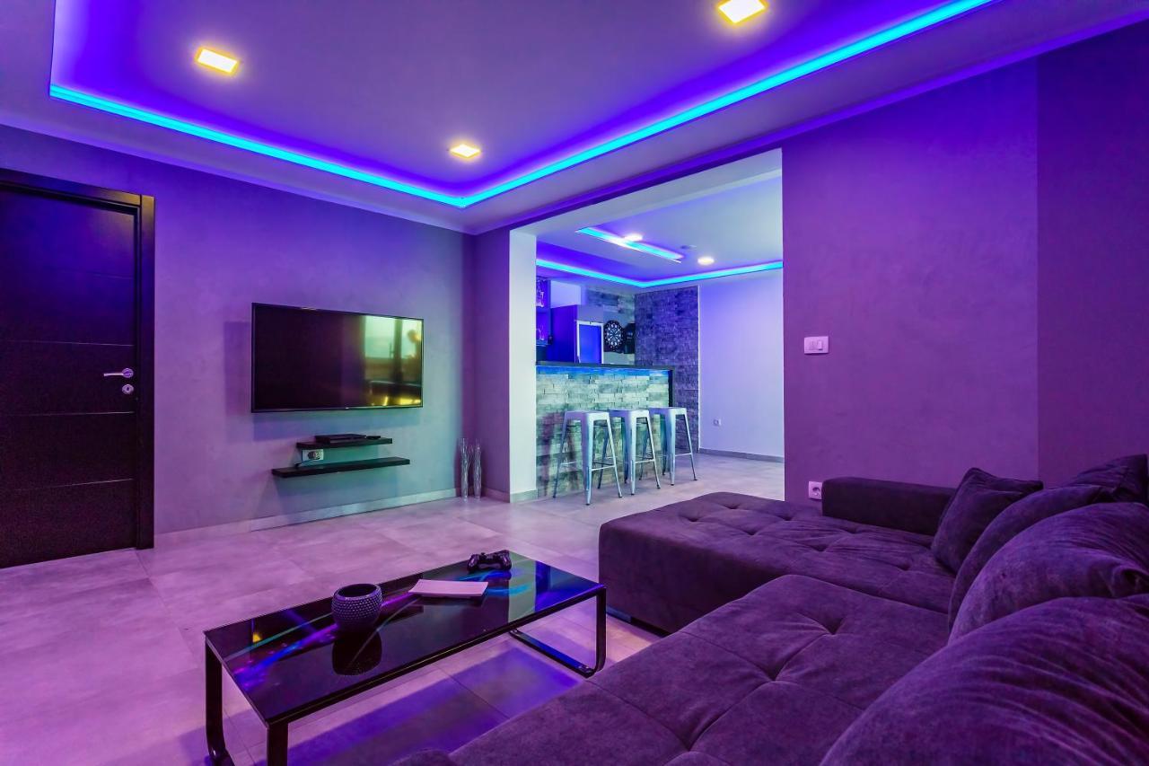 Villa Belvedere With Heated Pool, Billiards, Media Room, Sea Views,10 Pax Omiš Esterno foto