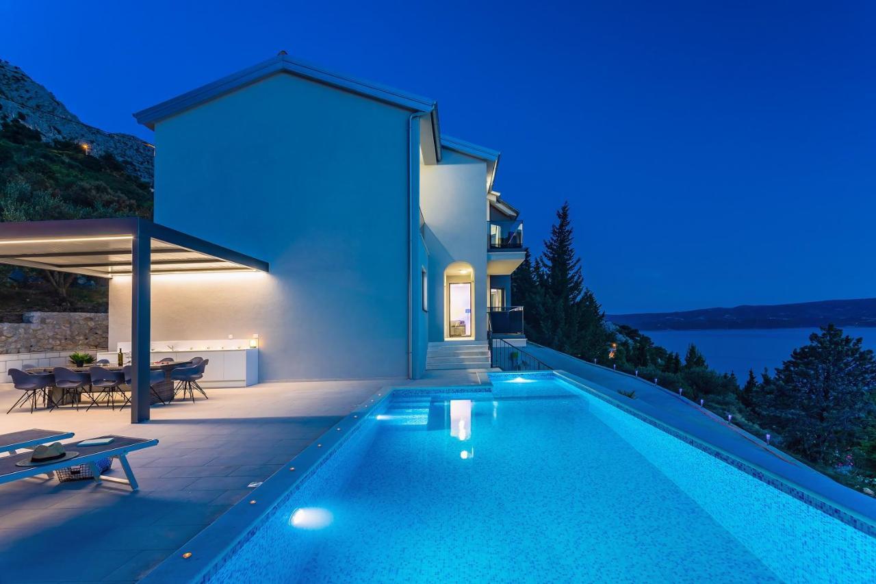 Villa Belvedere With Heated Pool, Billiards, Media Room, Sea Views,10 Pax Omiš Esterno foto